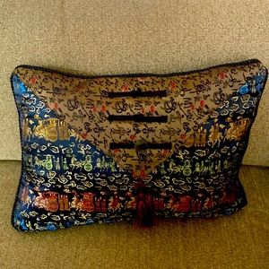 19x13 Asian style pillow